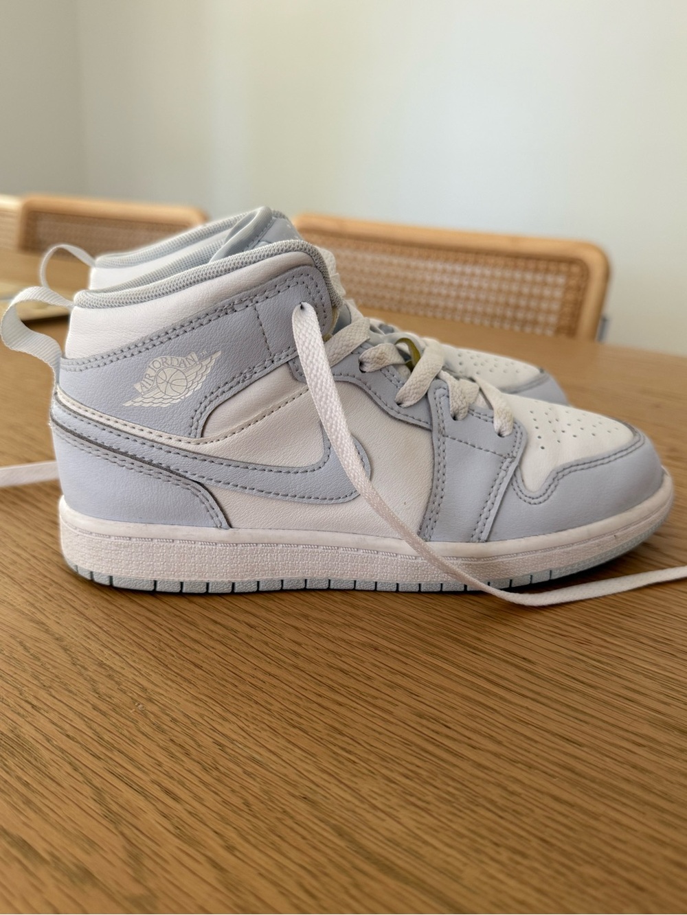 Jordan Kids' Air Jordan 1 Mid - White/Light blue